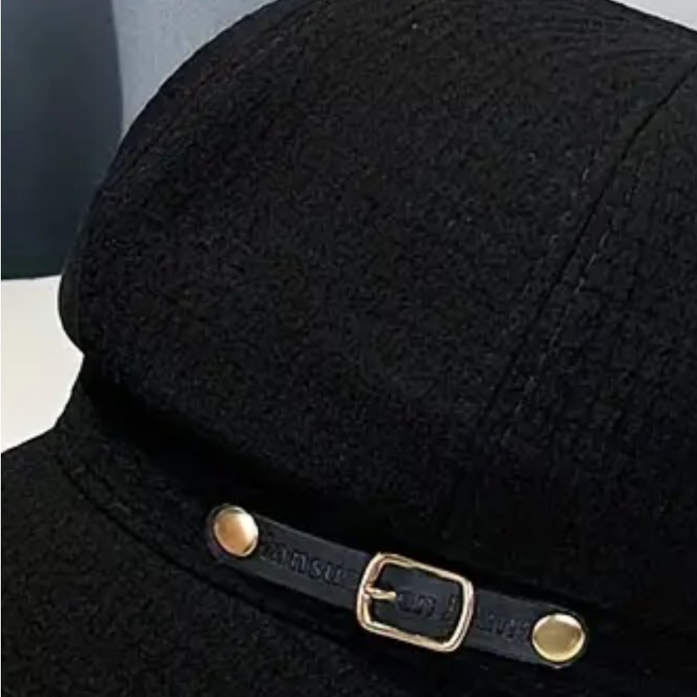 Elegant women's cap